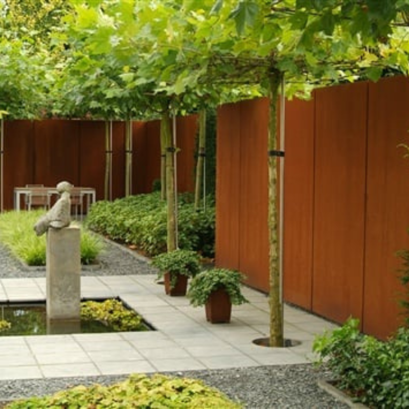 schutting cortenstaal tuinafscheiding